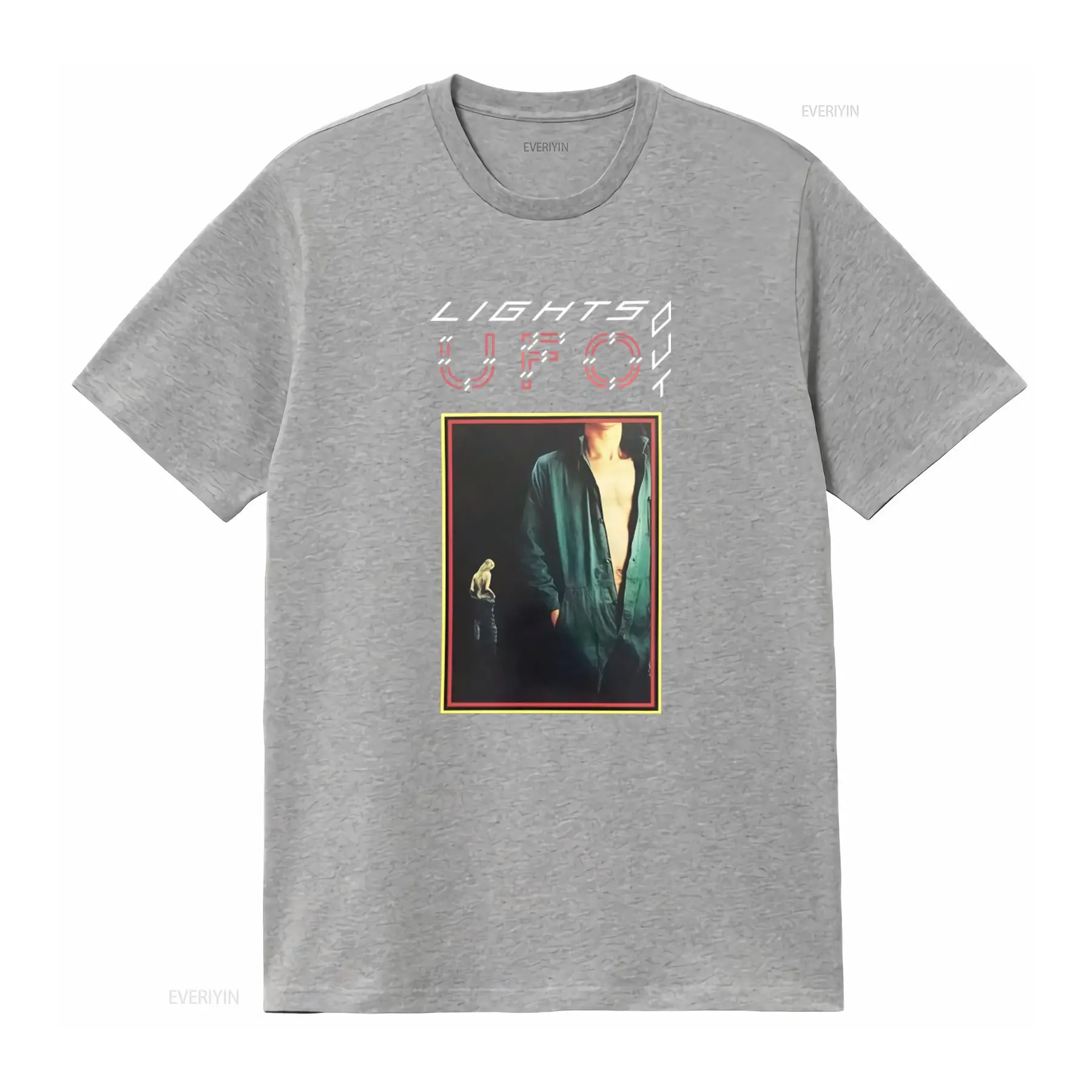 T-shirt con stampa poster UFO  - Poster Men Fashion recensione e prezzo