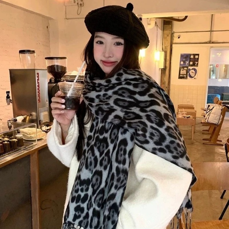 2025 Nuova sciarpa in seta ret - Mens Fashion Winter 2025 recensione e prezzo